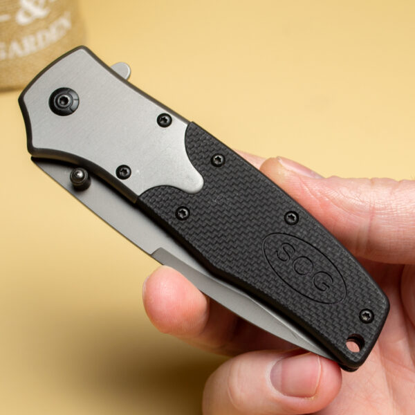 Складний ніж SOG із клинком зі сталі 440C та накладками G10 (FA02)