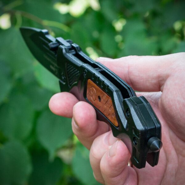 Складний ніж Boker Plus AK-14 із клинком зі сталі 440C та накладками дерево