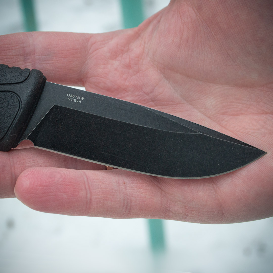 Ніж туристичний Ganzo G807BW-BK, сталь 8Cr14, з ножнами, чорний колір