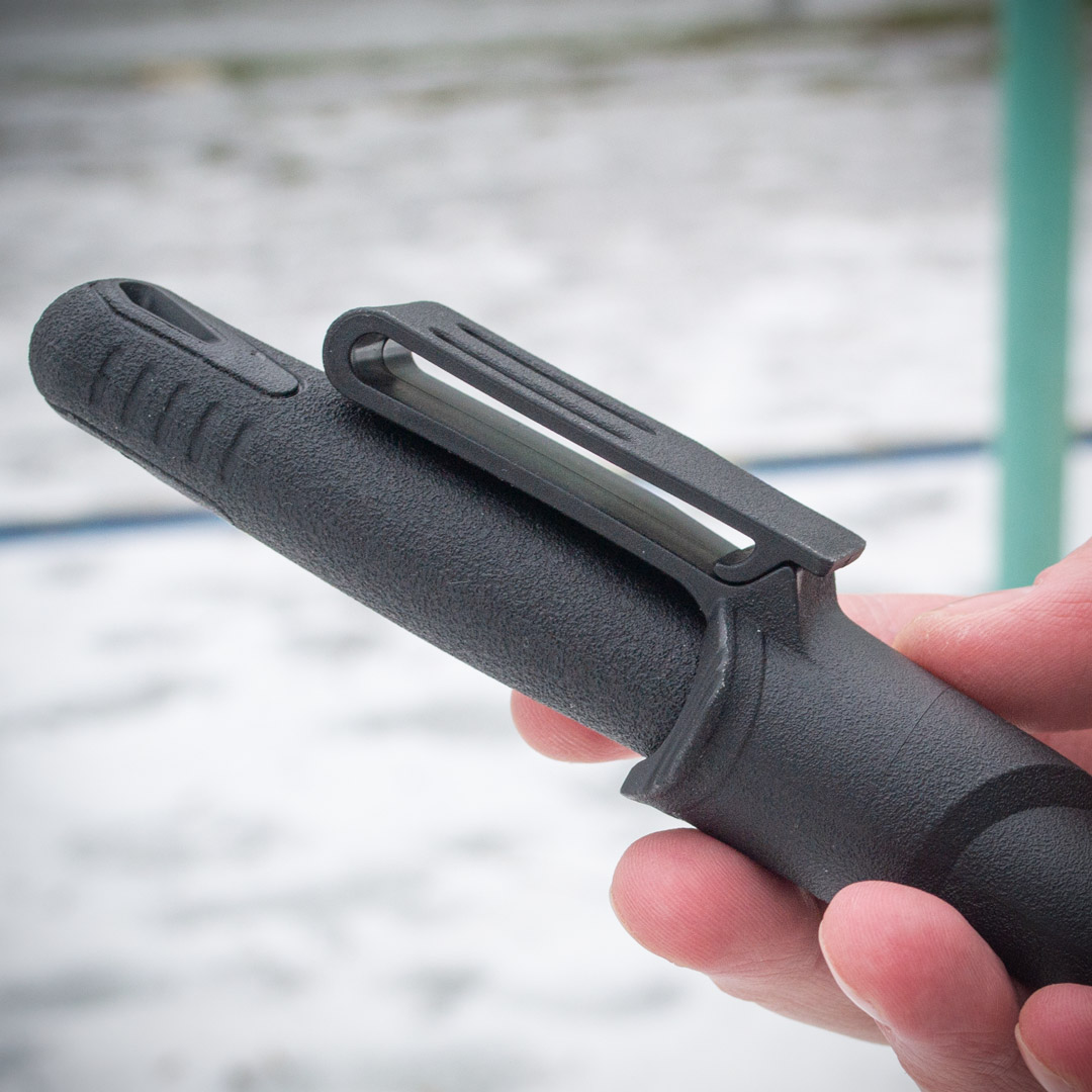 Ніж туристичний Ganzo G807BW-BK, сталь 8Cr14, з ножнами, чорний колір